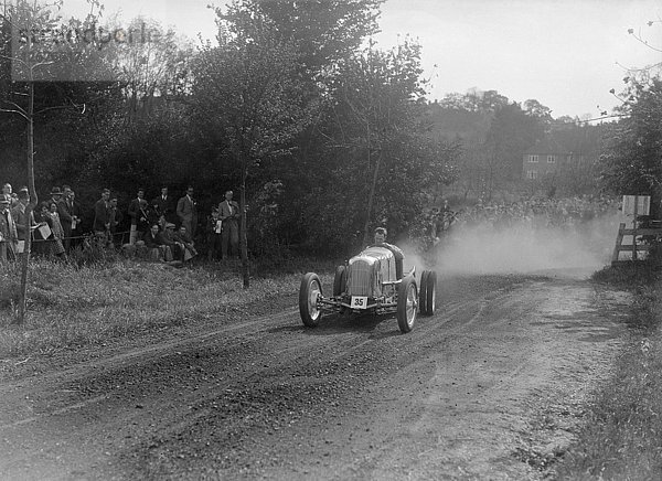 Frazer-Nash Einsitzer  Bugatti Owners Club Hill Climb  Chalfont St Peter  Buckinghamshire  1935. Künstler: Bill Brunell.