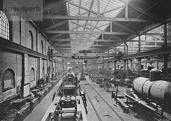 Montagewerkstatt  London and North-Western Railway Works  Crewe  um 1896. Künstler: Unbekannt.