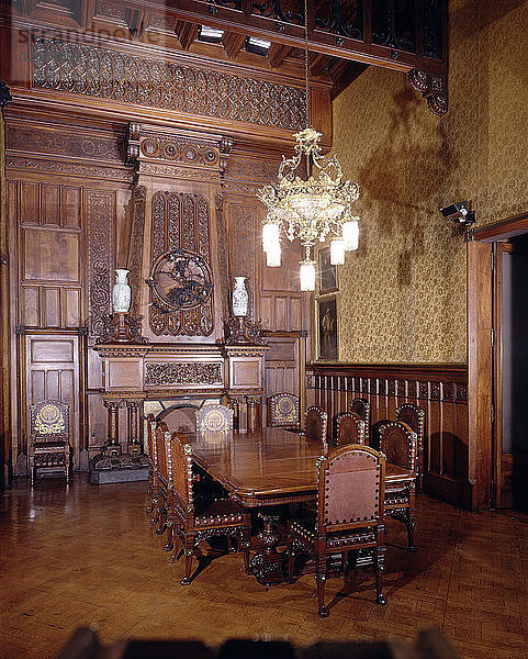 Hauptspeisesaal des Güell-Palastes mit dem Originalmobiliar  1886-1890  entworfen von Antoni G?