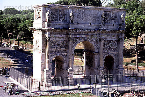 Rom  Konstantinbogen  zum Gedenken an den Sieg der Milvischen Brücke über Maxentius (313) und?