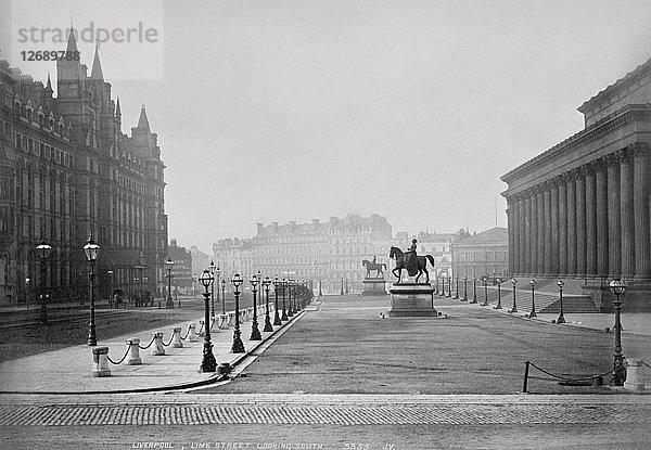 Reiterstatuen vor der St. Georges Hall  Liverpool  Merseyside  Ende des 19. Jahrhunderts(?). Künstler: Unbekannt.