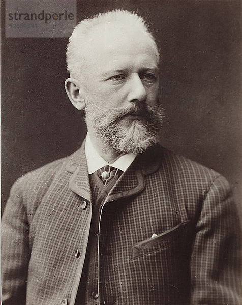Porträt des Komponisten Pjotr Iljitsch Tschaikowsky (1840-1893)  1887.