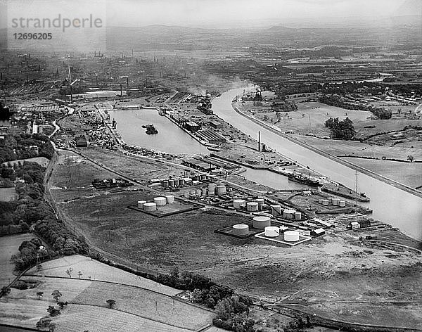 Preston Docks und die Stadt aus nordwestlicher Richtung  Preston  Lancashire  1932. Künstler: Aerofilms.