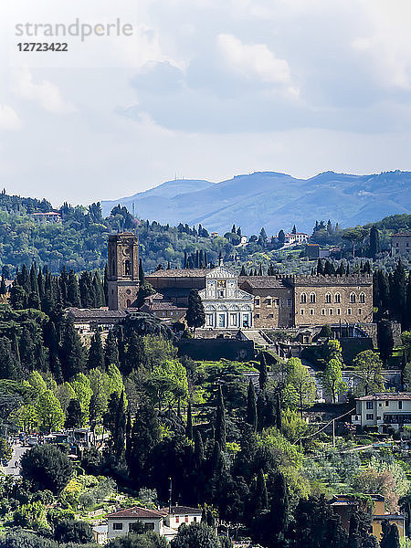 Italien  Toskana  Florenz  Panorama der Kirche San Miniato al Monte vom Florenzer Dom aus
