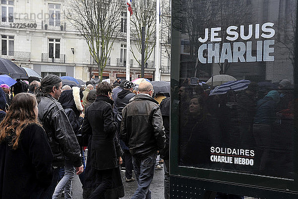Frankreich  Stadt Nantes  Kundgebung der französischen Republikaner zum Gedenken an die Opfer des Terroranschlags auf die Zeitung Charlie Hebdo in Paris.