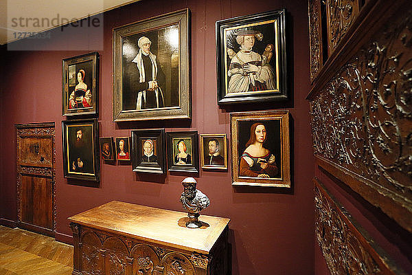 Paris  1. Arrondissement. Museum für dekorative Künste. Galerie des Mittelalters und der Renaissance.