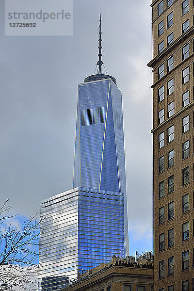 USA  New York  senkrechter Blick auf den Freiheitsturm (1WTC)