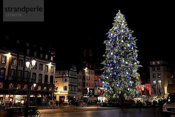 Weihnachtsbaumbeleuchtung  Straßburg  Elsass  Frankreich