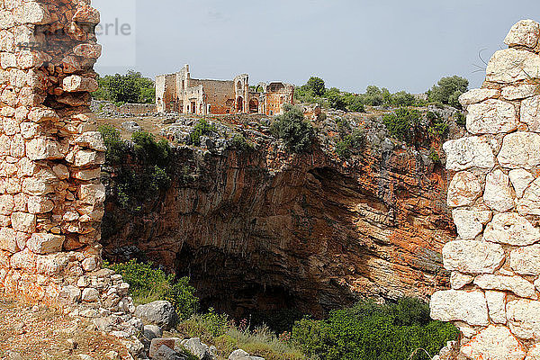 Türkei  Provinz Mersin  Erdemli  archäologische Stätte der Kirche von Kanlidivane (Kanytele - Neapolis)