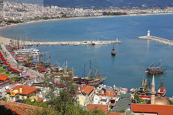 Türkei  Provinz Antalya  Alanya  der Hafen