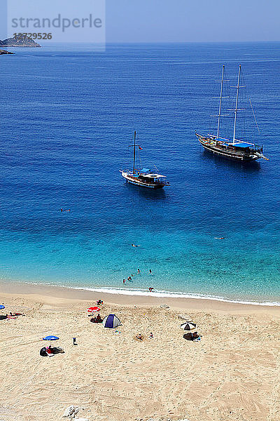 Türkei  Provinz Antalya  Strand von Kaputas zwischen Kalkan und Kas