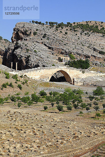 Türkei  Provinz Adiyaman  Nemrut dagi Nationalpark  Eskikale  Septimius severus Brücke (cendere koprusu)  Unesco Weltkulturerbe