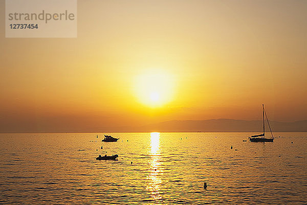 Italy  Liguria  Riviera di Levante  Golfo del Tigullio  boats at sunset