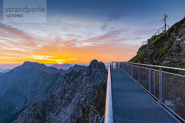 Germany  Bavaria  Allgaeu  Allgaeu Alps  Nebelhorn at sunrise