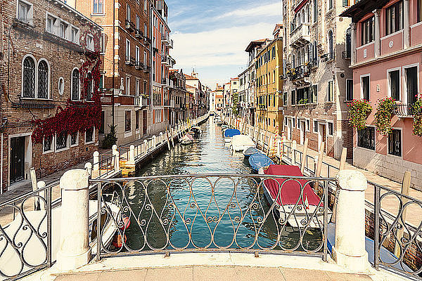 Italy  Venice  Rio de la Fornace  alley and boats at canal