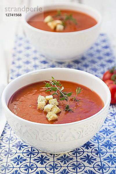 Tomato soup with croutons and thyme