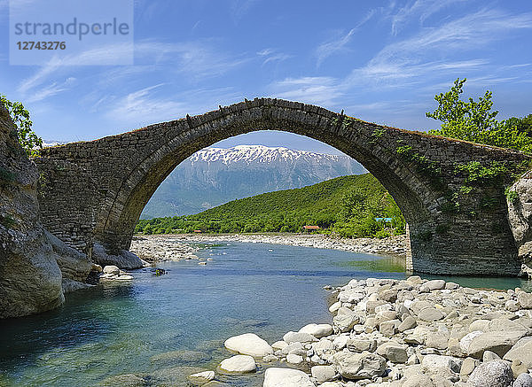 Albania  Gjirokaster  Fir of Hotove-Dangelli National Park  old Ottoman arch bridge Ura e Kadiut