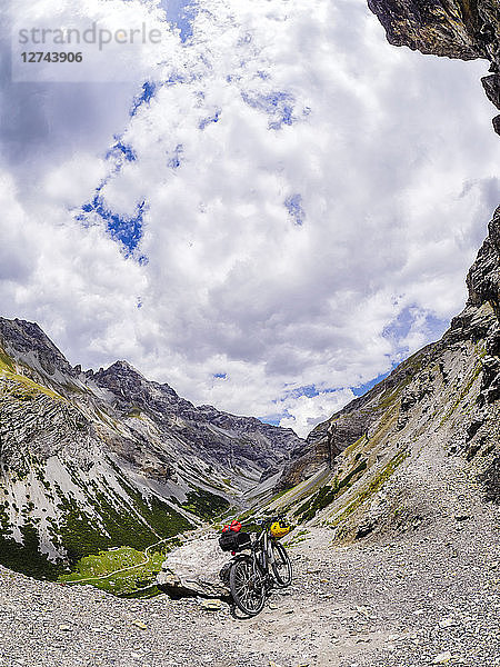 Italy  Lombardy  Sondrio  mountainbike on trail towards Umbrail Pass