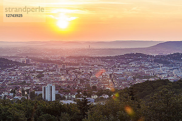 Germany  Baden-Wuerttemberg  cityscape of Stuttgart at sunrise  view from Birkenkopf