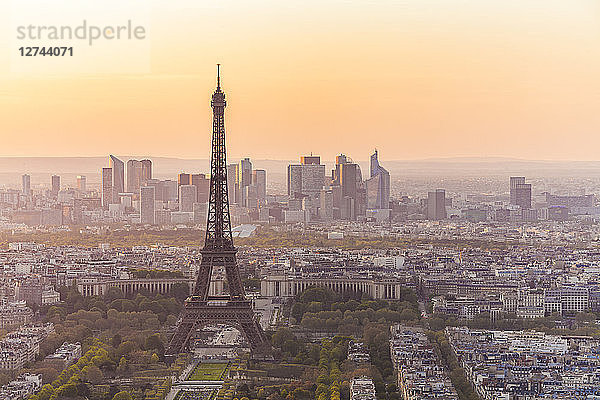 France  Paris  City with Eiffel Tower at sunset