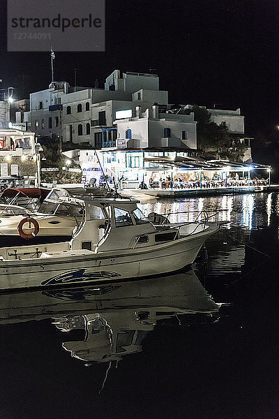 Greece  Crete  Sisi  harbour at night