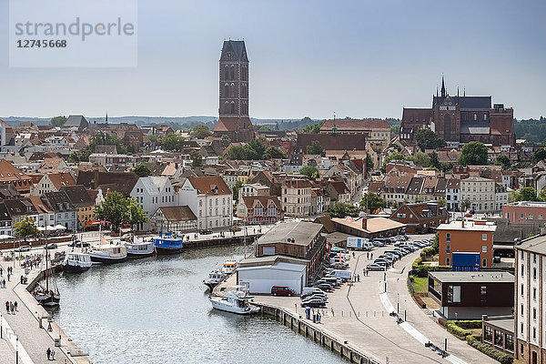 Blick auf Wismar  Mecklenburg Vorpommern  Deutschland  Europa