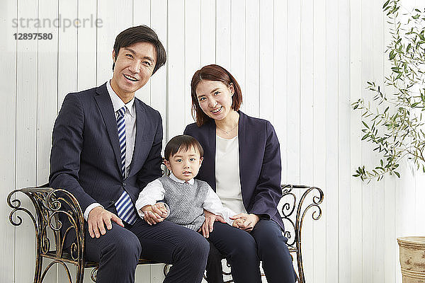 Japanische Familie Studio Fotoshooting