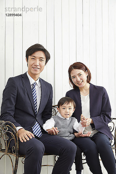 Japanische Familie Studio Fotoshooting
