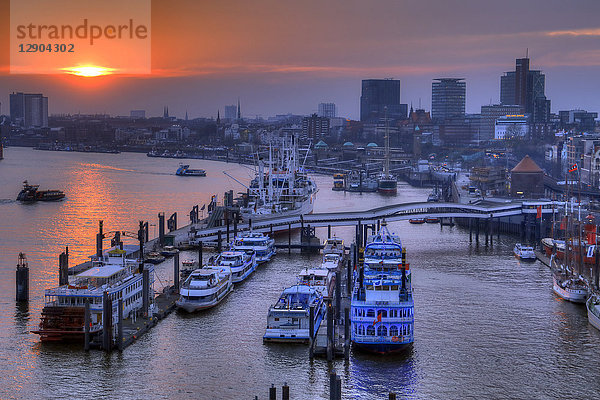 Hamburger Hafen  Hamburg  Deutschland  Europa