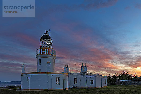 UK  Scotland  Black Isle  Chanonry Ness  Chanonry Point  Chanonry Lighthouse at sunset