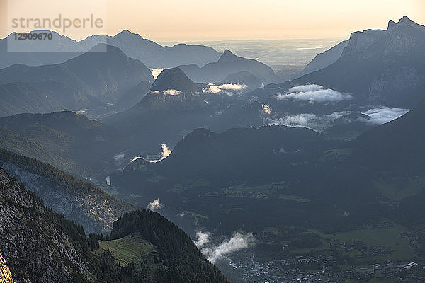 Austria  Salzburg State  Loferer Steinberge  mountainscape at twilight