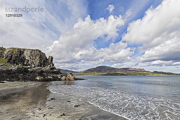 UK  Scotland  Inner Hebrides  Isle of Skye  Staffin Bay  Staffiin Beach
