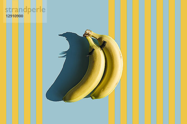 3D Rendering  bananas with fake eyelashes