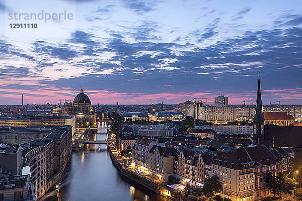 Germany  Berlin  elevated city view at morning twilight