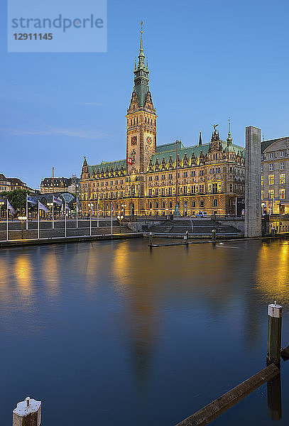Germany  Hamburg  City Hall and little alster in the evening