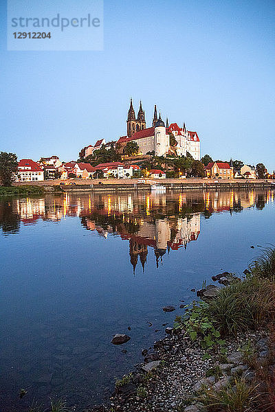Germany  Meissen  view to Albrechtsburg castle with Elbe River in the foreground