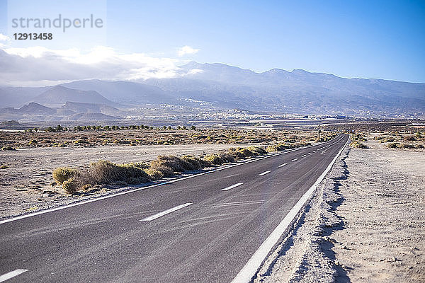 Spain  Tenerife  empty road