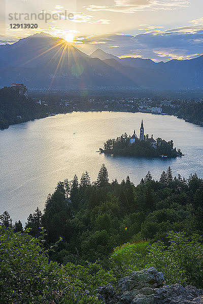 Slovenia  Bled  Bled island and Church of the Assumption of Maria at sunrise