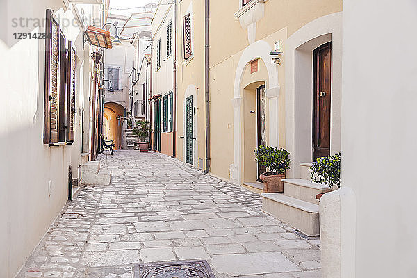 Italy  Molise  Termoli  Old town  empty alley