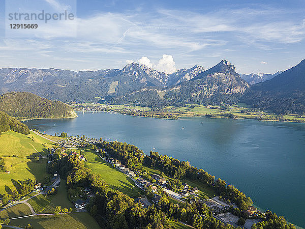 Austria  Salzkammergut  Sankt Wolfgang  Aerial view of Lake Wolfgangsee