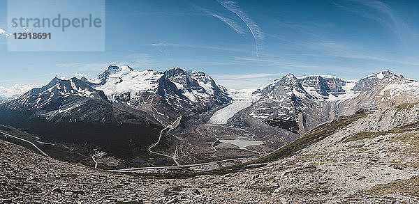 Die Aussicht vom Wilcox Pass ist eine der schönsten in Kanada. Sie können die Athabasca-Spitze und den Gletscher vom besten Aussichtspunkt aus sehen  Alberta  Kanada