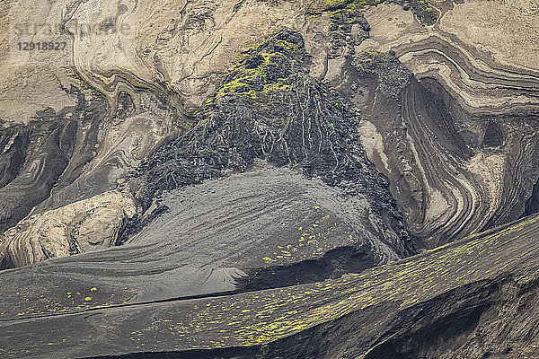 Eine Nahaufnahme der abstrakten geologischen Muster auf der Vulkaninsel Surtsey vor der Küste von Island