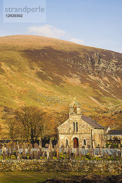 Kirche im Snowdonia-Nationalpark  Nordwales  Wales  Vereinigtes Königreich  Europa
