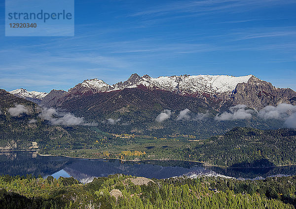 Perito Moreno See vom Cerro Campanario aus gesehen  Nahuel Huapi Nationalpark  Provinz Rio Negro  Argentinien  Südamerika
