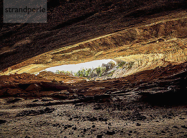 Große Höhle  Naturdenkmal Cueva del Milodon  Puerto Natales  Provinz Ultima Esperanza  Patagonien  Chile  Südamerika