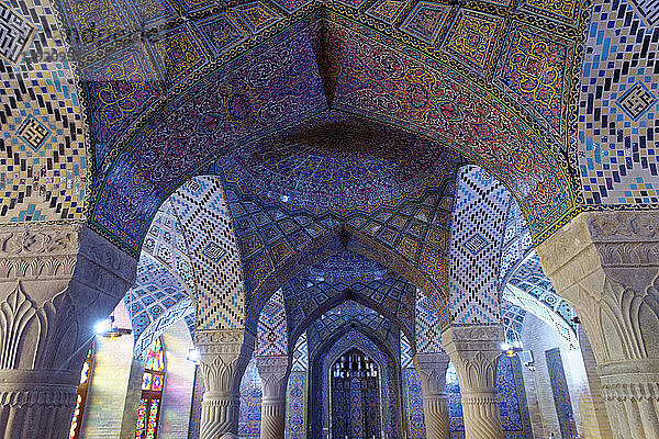 Nasir-ol-Molk-Moschee (Rosenmoschee)  Shiraz  Iran  Naher Osten