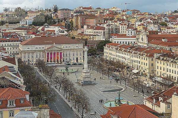 Blick vom Aussichtspunkt Santa Justa über den Rossio-Platz (Platz Pedro IV)  Lissabon  Portugal  Europa