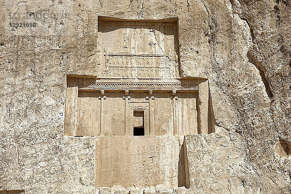 Das Grab von Darius I. in der historischen Nekropole Naqsh-e Rostam  Region Persepolis  Iran  Naher Osten
