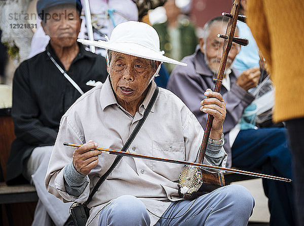 Lokale Musiker  Jianshui  Provinz Yunnan  China
