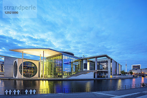 Marie-Elisabeth-Luders-Haus  entworfen von dem Münchner Architekten Stephan Braunfels  Berlin  Deutschland  Europa